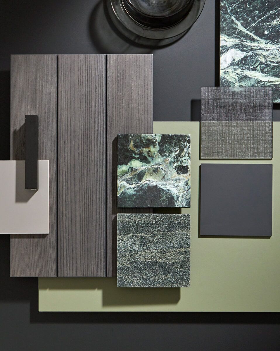 Moderne groentinten, zoals linoleum olive, en speciale materialen staan centraal in dit kleurenconcept.